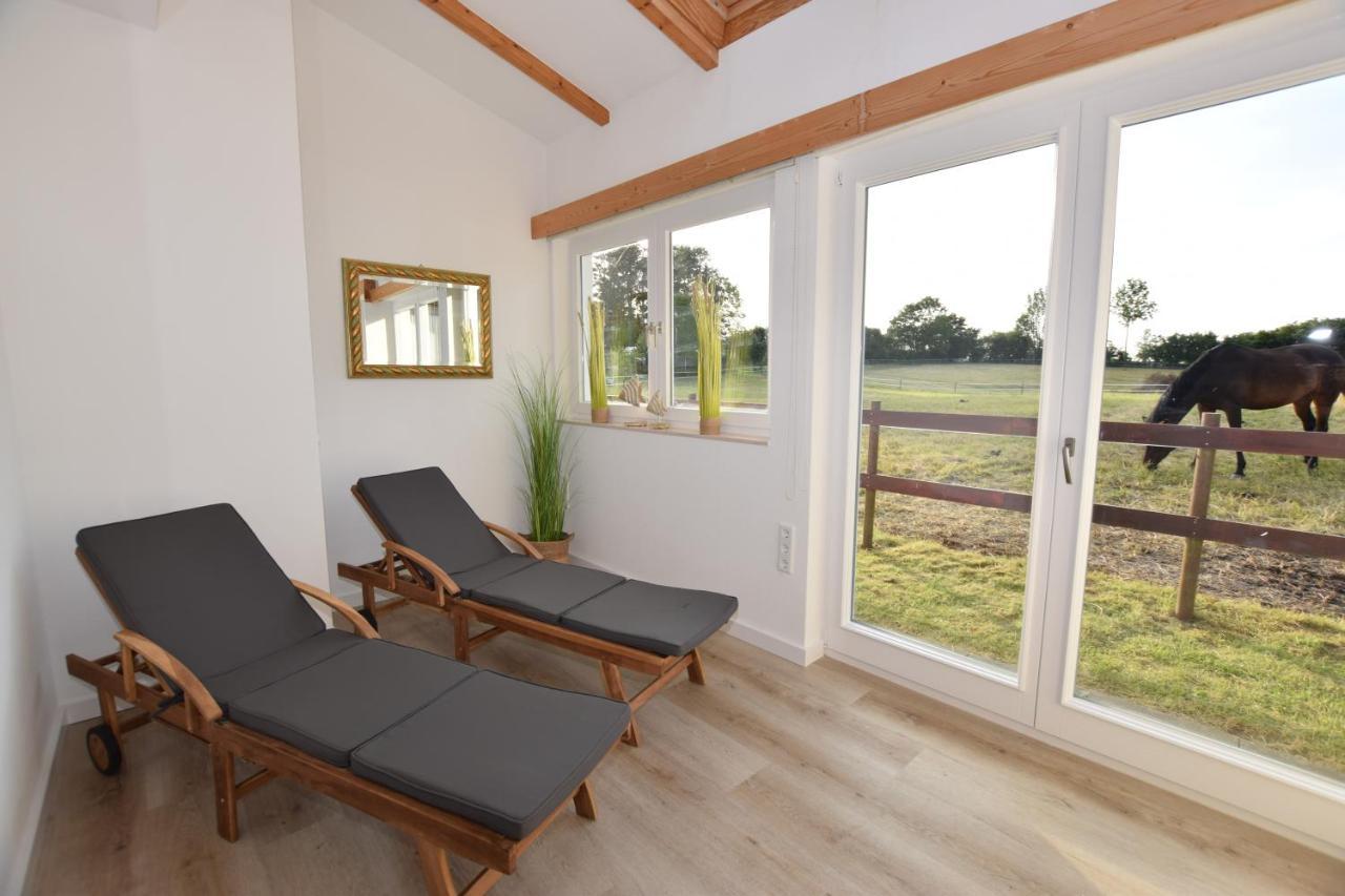 Landhaus Hideaway Mit Aussenpool, Sauna Und Kamin Bosau Exterior photo